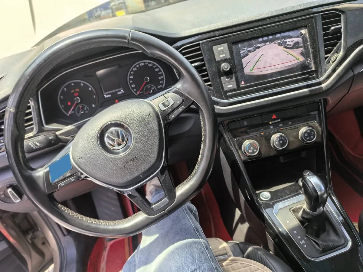 2019 Volkswagen T-Roc 1.4T 150HP L4 7DCT,autocango,china used car exporter,china ev exporter,chinese used car exporter,chinese used ev exporter