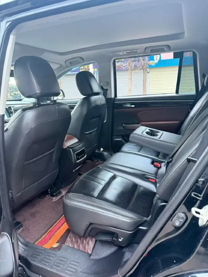 2017 GAC Trumpchi GS8 2.0T 201HP L4 6AT,autocango,china used car exporter,china ev exporter,chinese used car exporter,chinese used ev exporter