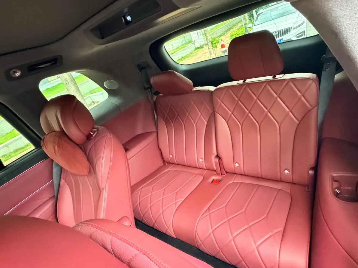 2025 AITO AITO M8 REEV 160HP REEV 53.4KWH,autocango,china used car exporter,china ev exporter,chinese used car exporter,chinese used ev exporter