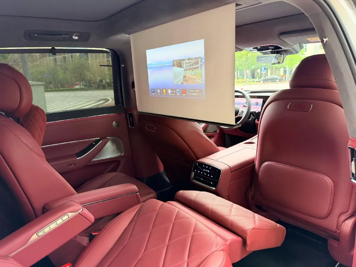 2025 AITO AITO M8 REEV 160HP REEV 53.4KWH,autocango,china used car exporter,china ev exporter,chinese used car exporter,chinese used ev exporter