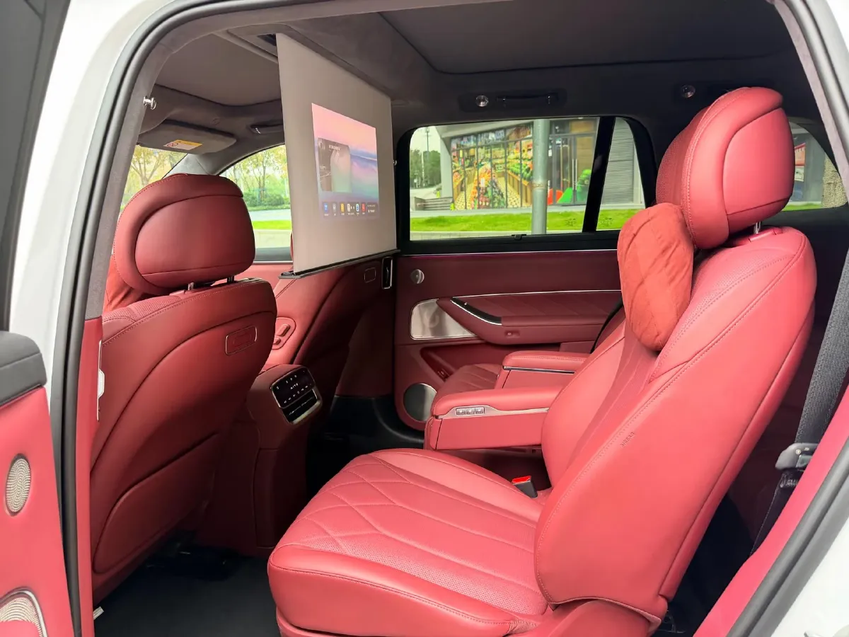 2025 AITO AITO M8 REEV 160HP REEV 53.4KWH,autocango,china used car exporter,china ev exporter,chinese used car exporter,chinese used ev exporter