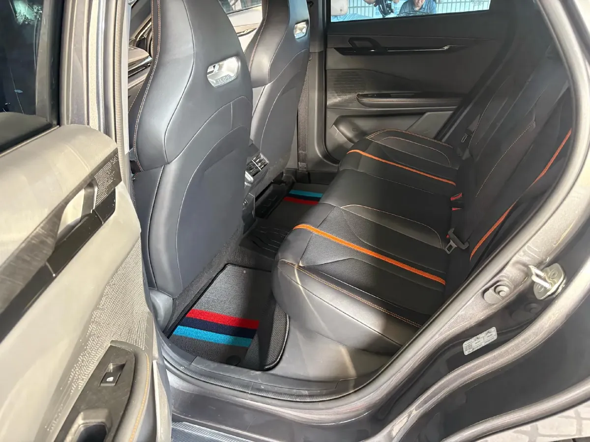 2024 ChangAn UNI-V 1.5T 188HP L4 7DCT,autocango,china used car exporter,china ev exporter,chinese used car exporter,chinese used ev exporter