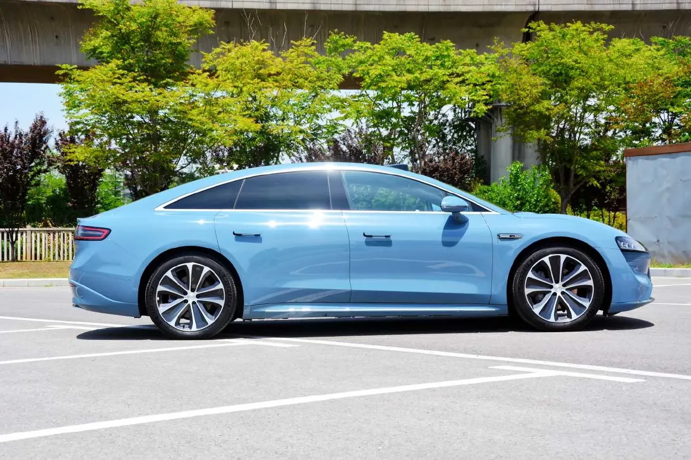 2025 Luxeed S7 BEV 100KWH,autocango,china used car exporter,china ev exporter,chinese used car exporter,chinese used ev exporter