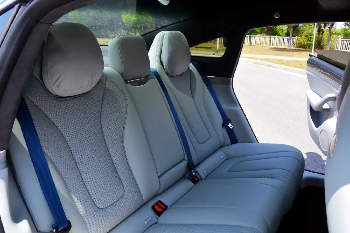 2025 Luxeed S7 BEV 100KWH,autocango,china used car exporter,china ev exporter,chinese used car exporter,chinese used ev exporter