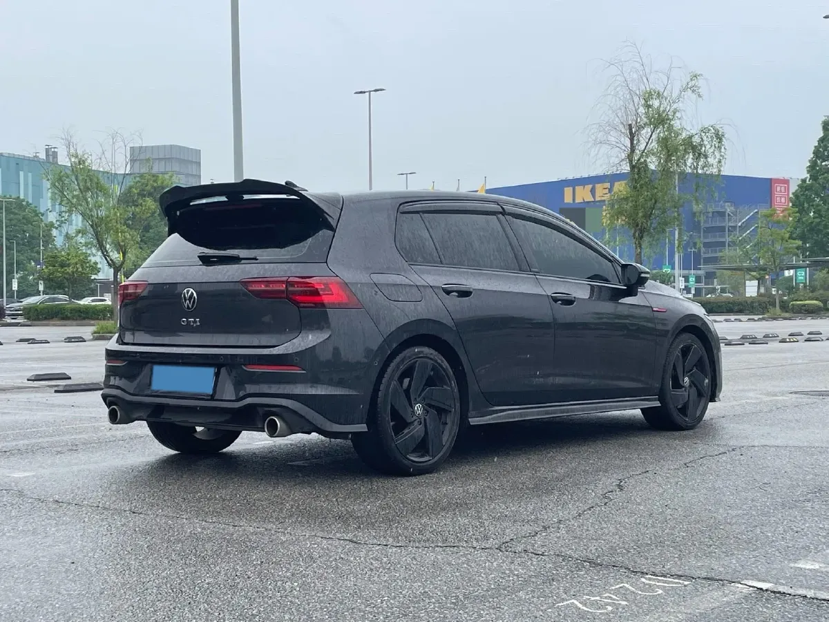 2021 Volkswagen GolfGTI 2.0T 220HP L4 7DCT,autocango,china used car exporter,china ev exporter,chinese used car exporter,chinese used ev exporter