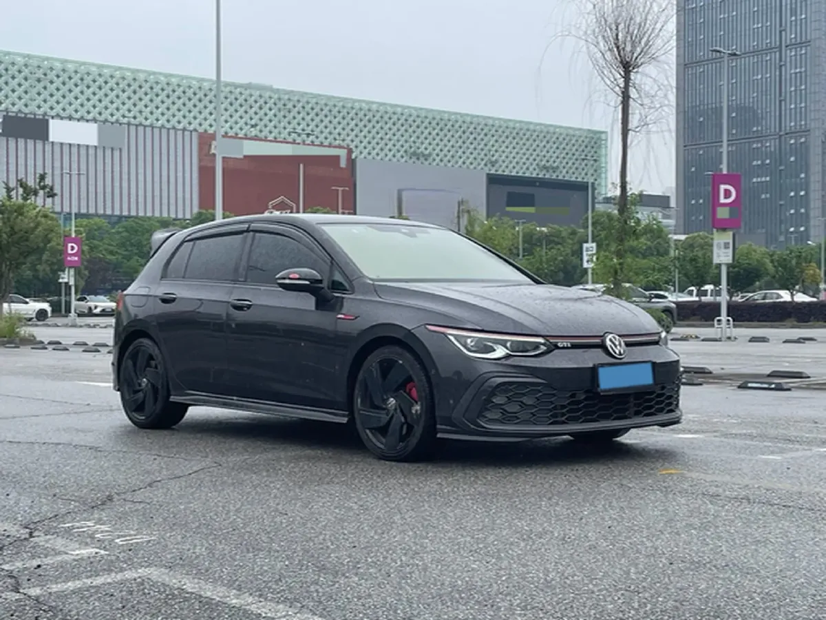 2021 Volkswagen GolfGTI 2.0T 220HP L4 7DCT,autocango,china used car exporter,china ev exporter,chinese used car exporter,chinese used ev exporter