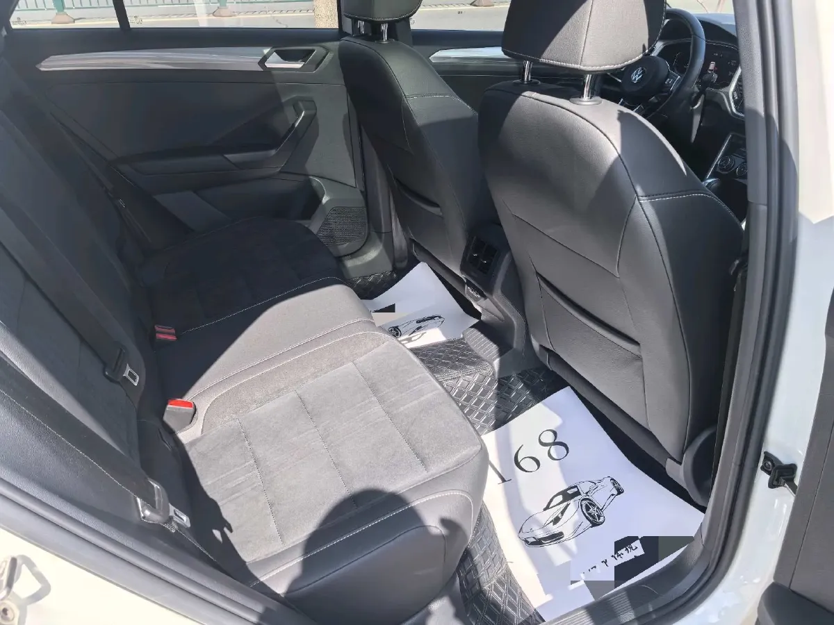 2022 Volkswagen T-Roc 1.4T 150HP L4 7DCT,autocango,china used car exporter,china ev exporter,chinese used car exporter,chinese used ev exporter