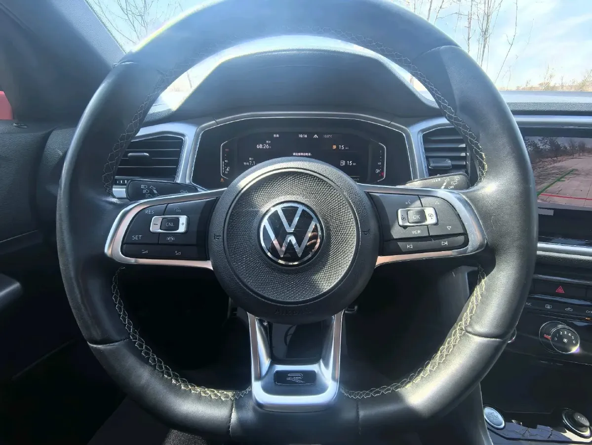 2022 Volkswagen T-Roc 1.4T 150HP L4 7DCT,autocango,china used car exporter,china ev exporter,chinese used car exporter,chinese used ev exporter