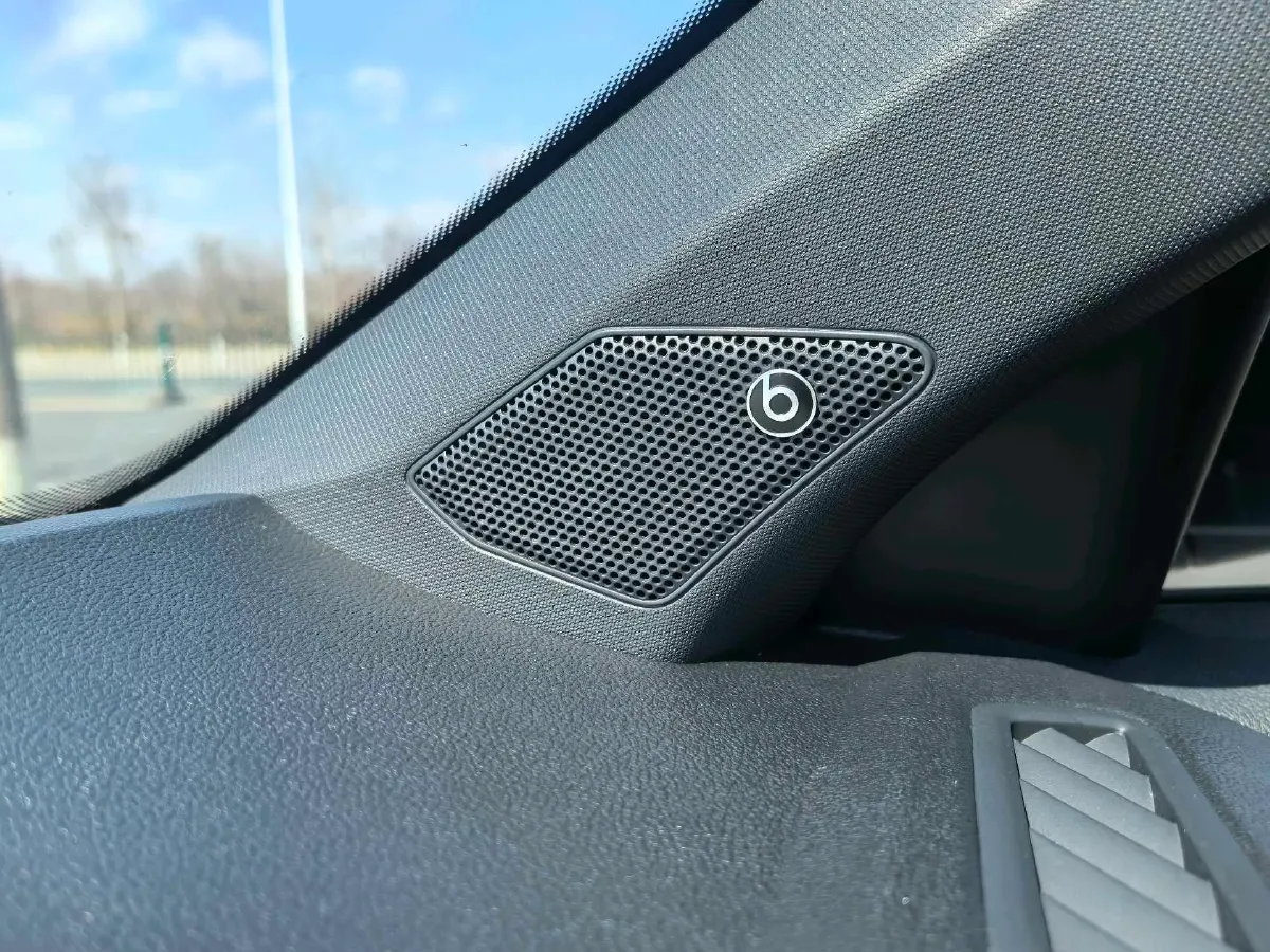 2022 Volkswagen T-Roc 1.4T 150HP L4 7DCT,autocango,china used car exporter,china ev exporter,chinese used car exporter,chinese used ev exporter