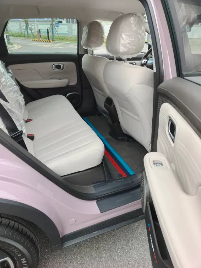 2025 Aion AION UT BEV,autocango,china used car exporter,china ev exporter,chinese used car exporter,chinese used ev exporter