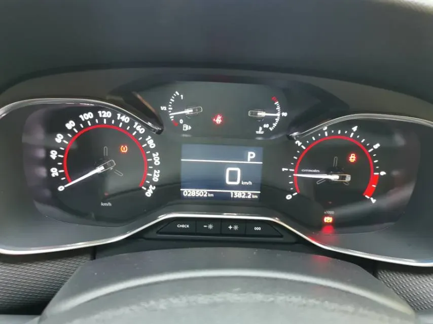 2021 Citroen C6 1.8T 211HP L4 8AT,autocango,china used car exporter,china ev exporter,chinese used car exporter,chinese used ev exporter