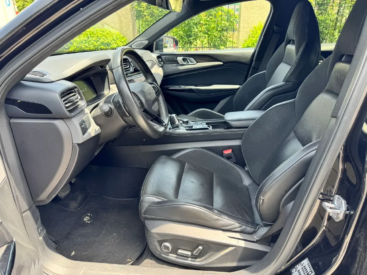 2022 LYNK&CO 03 2.0T 190HP L4 7DCT,autocango,china used car exporter,china ev exporter,chinese used car exporter,chinese used ev exporter