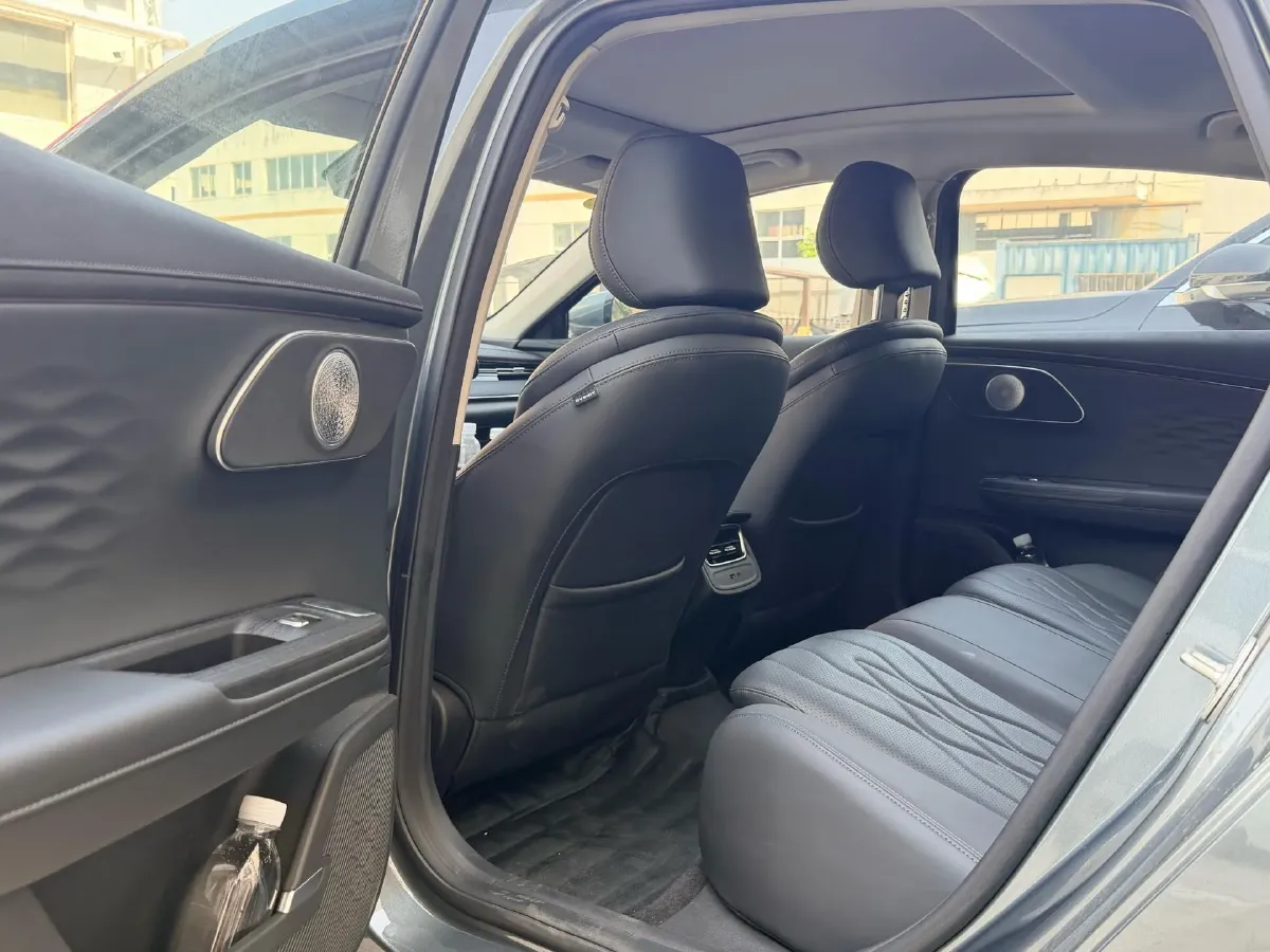 2025 Fulwin FulwinA8L 1.5T 156HP L4 1DHT PHEV 18.67KWH,autocango,china used car exporter,china ev exporter,chinese used car exporter,chinese used ev exporter