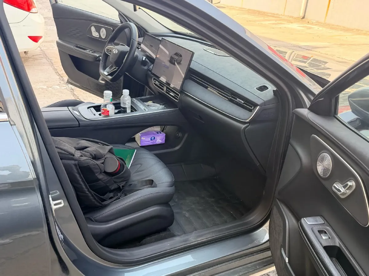 2025 Fulwin FulwinA8L 1.5T 156HP L4 1DHT PHEV 18.67KWH,autocango,china used car exporter,china ev exporter,chinese used car exporter,chinese used ev exporter