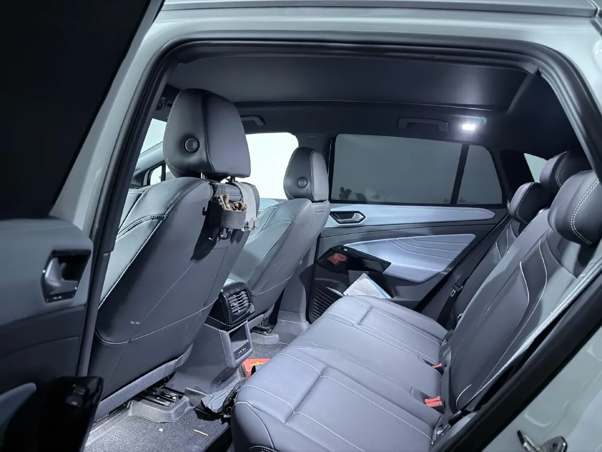 2025 Volkswagen ID.4 X BEV 52.8KWH,autocango,china used car exporter,china ev exporter,chinese used car exporter,chinese used ev exporter