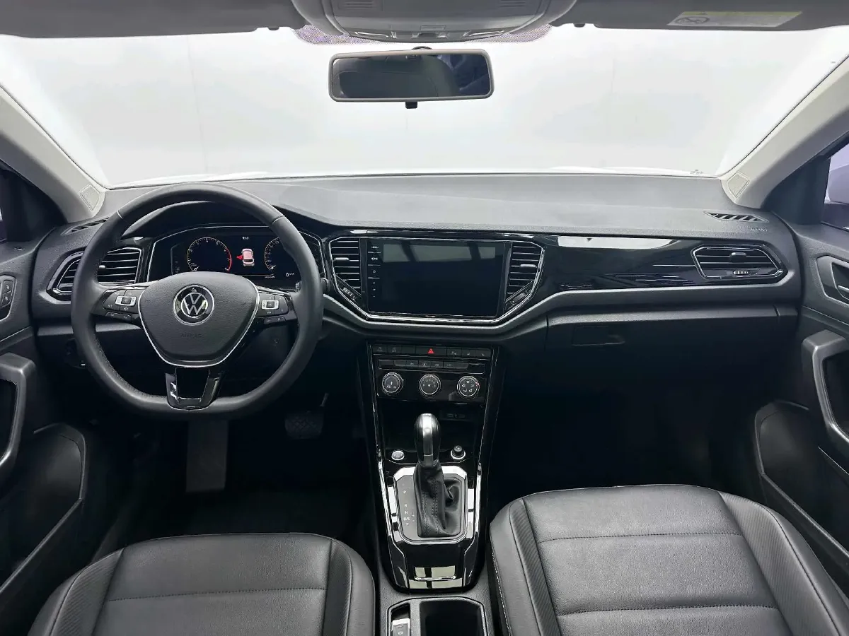 2022 Volkswagen T-Roc 1.4T 150HP L4 7DCT,autocango,china used car exporter,china ev exporter,chinese used car exporter,chinese used ev exporter