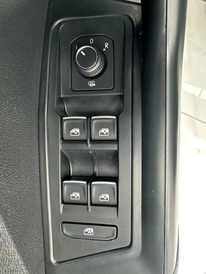 2022 Volkswagen T-Roc 1.4T 150HP L4 7DCT,autocango,china used car exporter,china ev exporter,chinese used car exporter,chinese used ev exporter