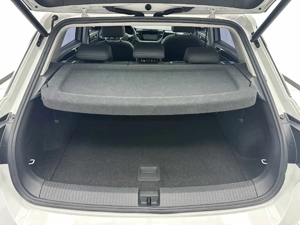 2022 Volkswagen T-Roc 1.4T 150HP L4 7DCT,autocango,china used car exporter,china ev exporter,chinese used car exporter,chinese used ev exporter