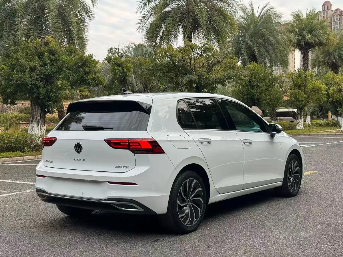 2023 Volkswagen Golf 1.4T 150HP L4 7DCT,autocango,china used car exporter,china ev exporter,chinese used car exporter,chinese used ev exporter