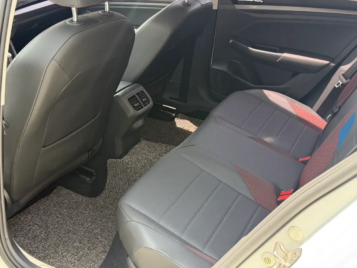 2019 Ford Focus 1.5T 184HP L3 8AT,autocango,china used car exporter,china ev exporter,chinese used car exporter,chinese used ev exporter