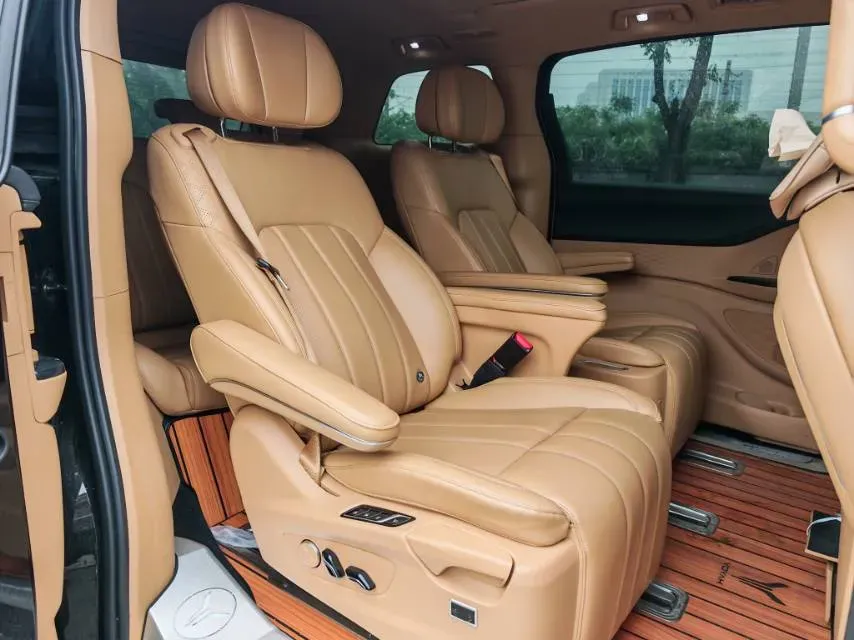 2022 Voyah Dream 1.5T 136HP L4 PHEV 25.57KWH,autocango,china used car exporter,china ev exporter,chinese used car exporter,chinese used ev exporter