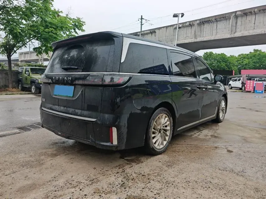 2022 Voyah Dream 1.5T 136HP L4 PHEV 25.57KWH,autocango,china used car exporter,china ev exporter,chinese used car exporter,chinese used ev exporter