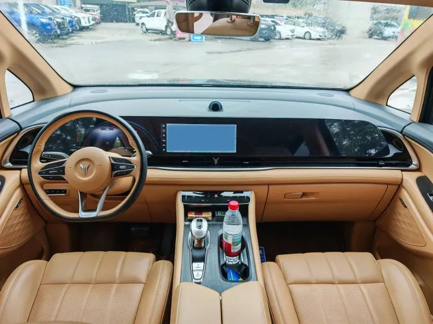 2022 Voyah Dream 1.5T 136HP L4 PHEV 25.57KWH,autocango,china used car exporter,china ev exporter,chinese used car exporter,chinese used ev exporter