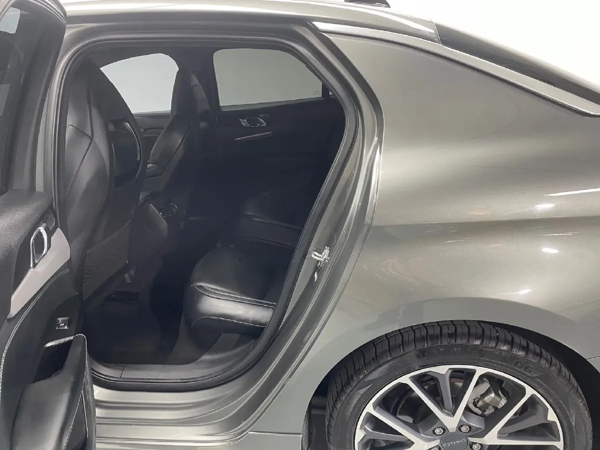 2022 LYNK&CO 03 1.5T 180HP L3 7DCT,autocango,china used car exporter,china ev exporter,chinese used car exporter,chinese used ev exporter