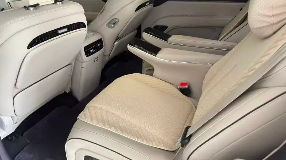 2025 YangWang U8 L REEV 272HP REEV,autocango,china used car exporter,china ev exporter,chinese used car exporter,chinese used ev exporter