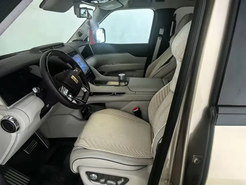 2025 YangWang U8 L REEV 272HP REEV,autocango,china used car exporter,china ev exporter,chinese used car exporter,chinese used ev exporter