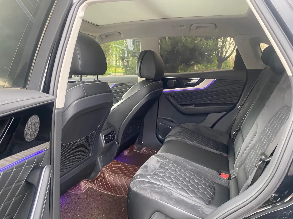 2019 HongQi HS5 2.0T 224HP L4 6AT,autocango,china used car exporter,china ev exporter,chinese used car exporter,chinese used ev exporter