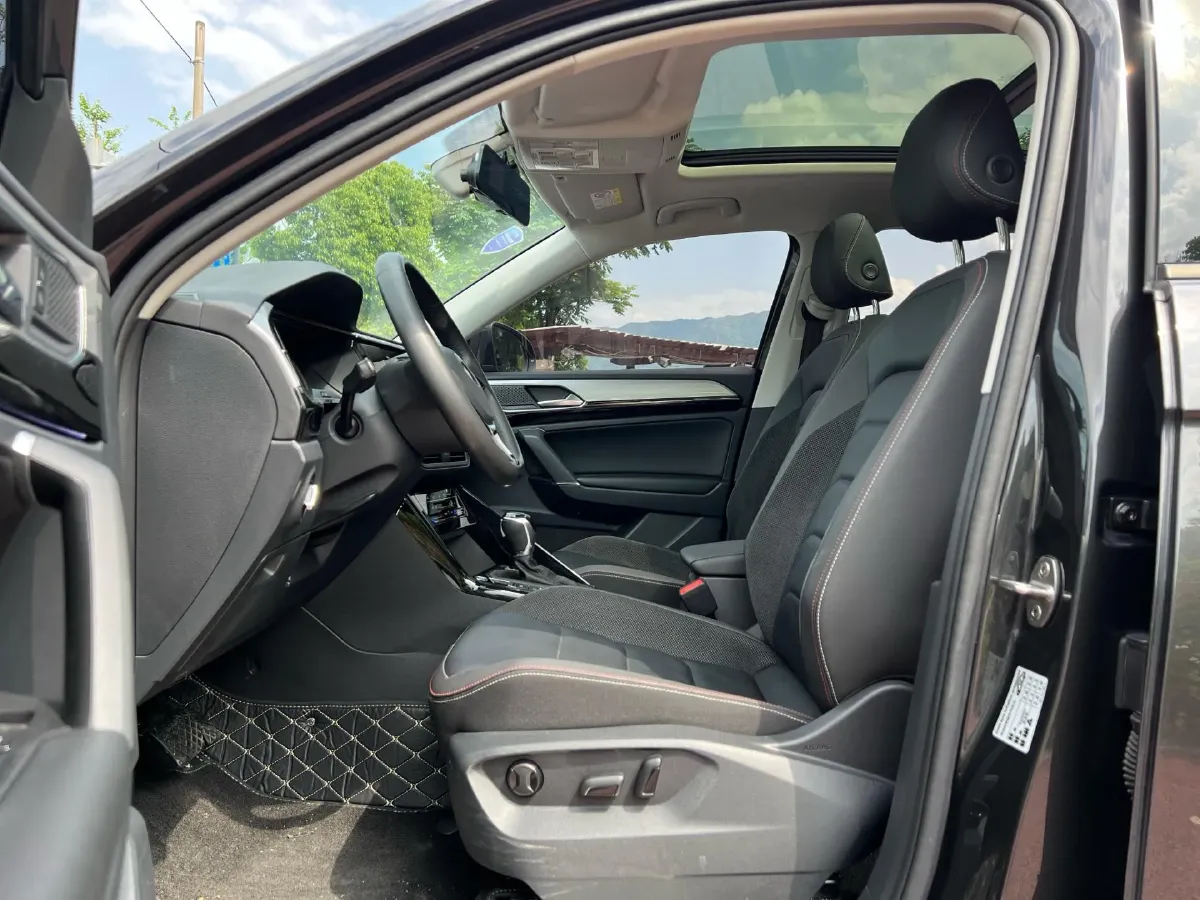 2021 Volkswagen Tayron 2.0T 186HP L4 7DCT,autocango,china used car exporter,china ev exporter,chinese used car exporter,chinese used ev exporter