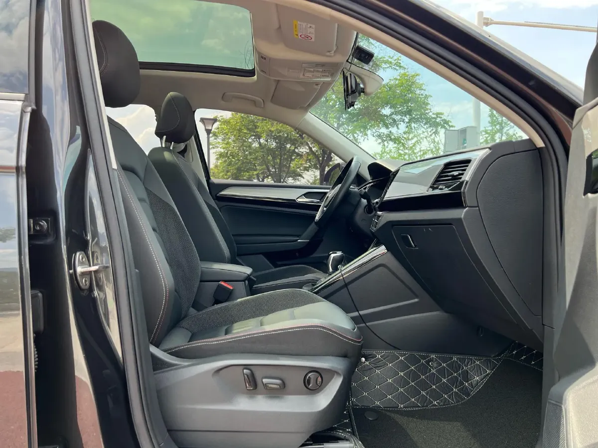 2021 Volkswagen Tayron 2.0T 186HP L4 7DCT,autocango,china used car exporter,china ev exporter,chinese used car exporter,chinese used ev exporter