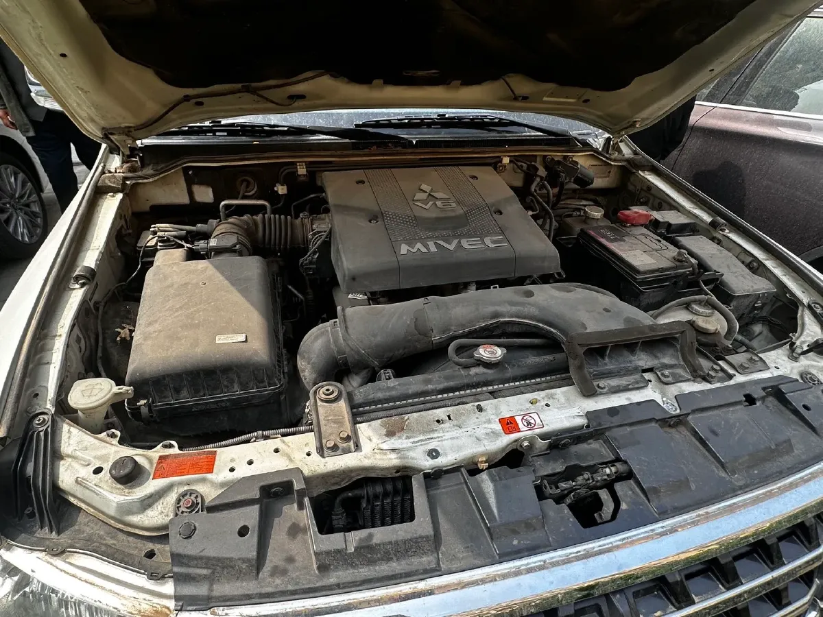 2018 Mitsubishi Pajero 3.0L 174HP V6 5AT,autocango,china used car exporter,china ev exporter,chinese used car exporter,chinese used ev exporter