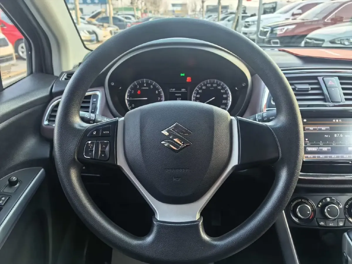 2017 Suzuki SX4 S-Cross 1.6L 122HP L4 CVT,autocango,china used car exporter,china ev exporter,chinese used car exporter,chinese used ev exporter