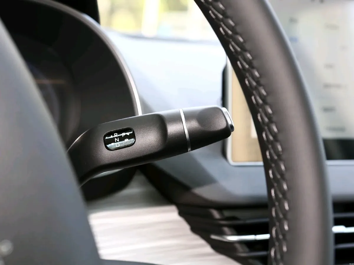 2025 HongQi E-QM5 BEV,autocango,china used car exporter,china ev exporter,chinese used car exporter,chinese used ev exporter