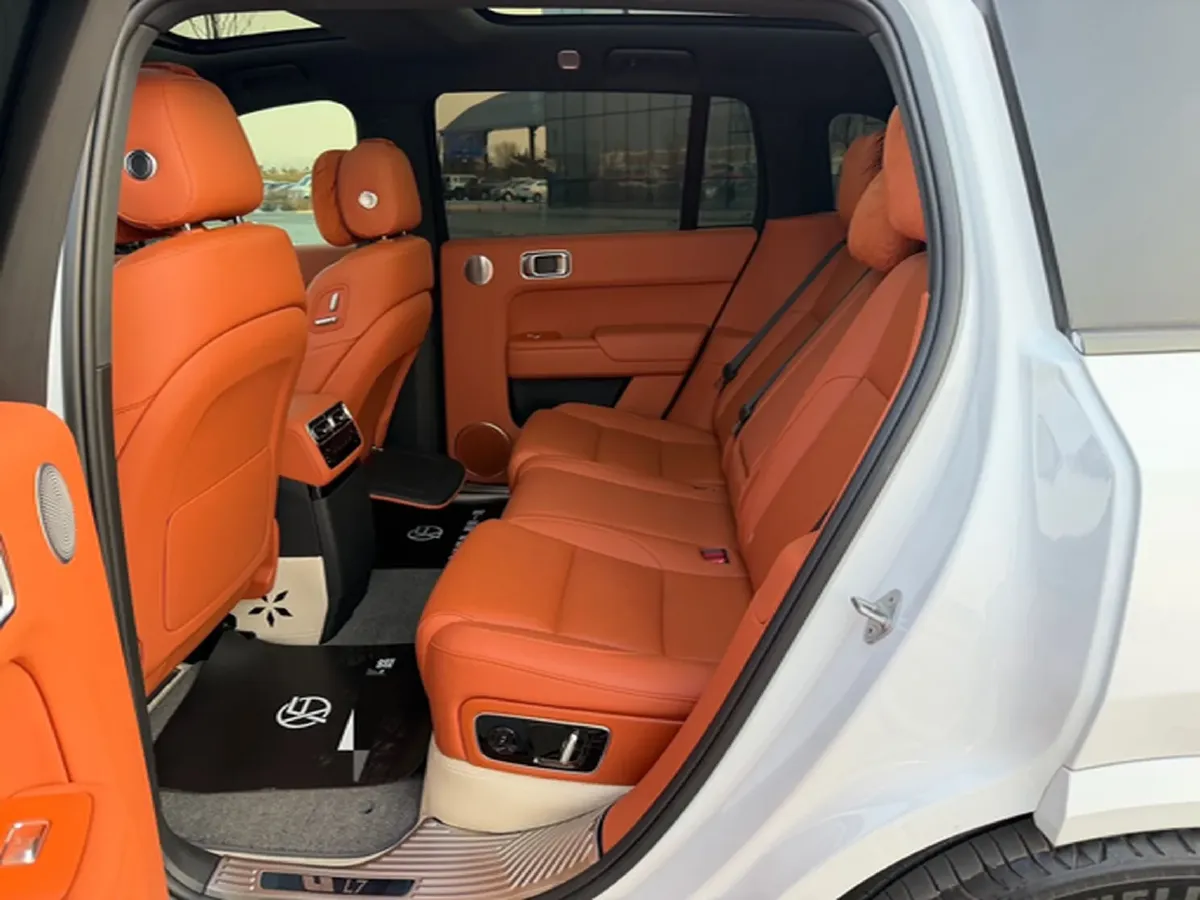 2024 Li L8 Range Extended 154HP REEV 42.8KWH,autocango,china used car exporter,china ev exporter,chinese used car exporter,chinese used ev exporter