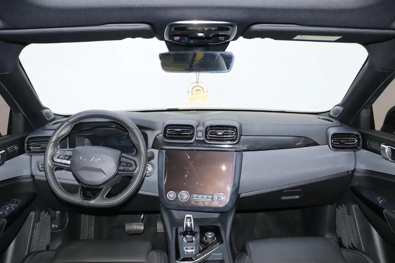 2022 LYNK&CO 03 2.0T 190HP L4 7DCT,autocango,china used car exporter,china ev exporter,chinese used car exporter,chinese used ev exporter