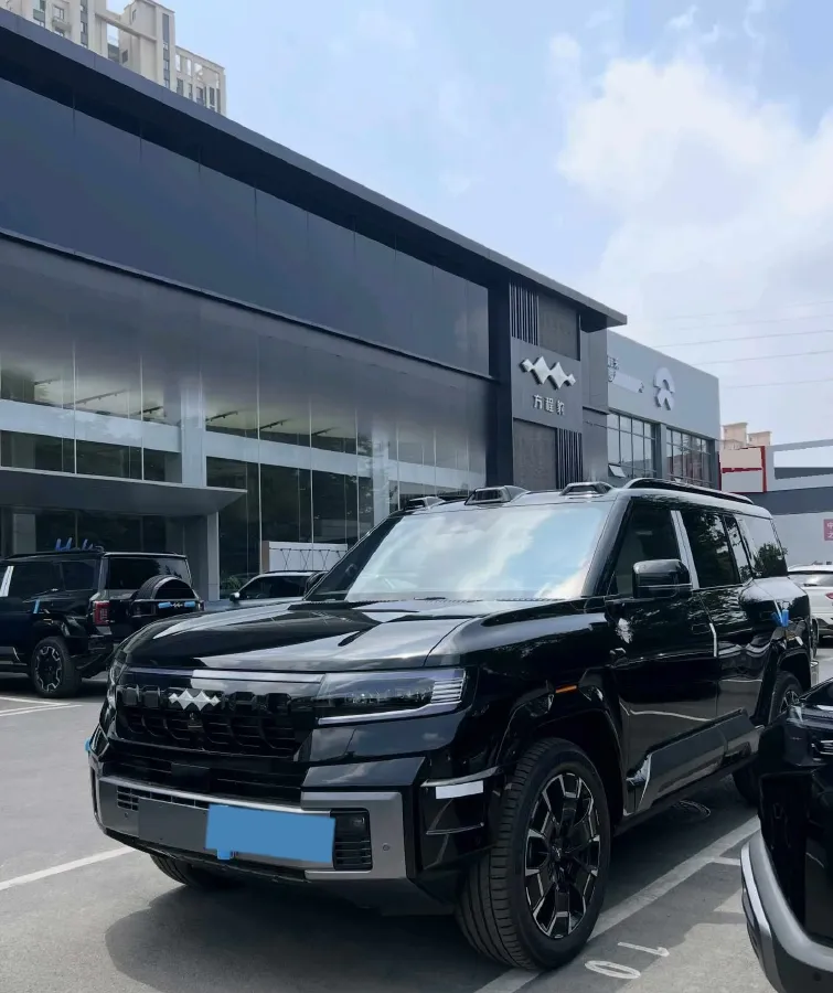 2025 FangChengBao Bao 8 2.0T 245HP L4 E-CVT PHEV 36.8KWH,autocango,china used car exporter,china ev exporter,chinese used car exporter,chinese used ev exporter