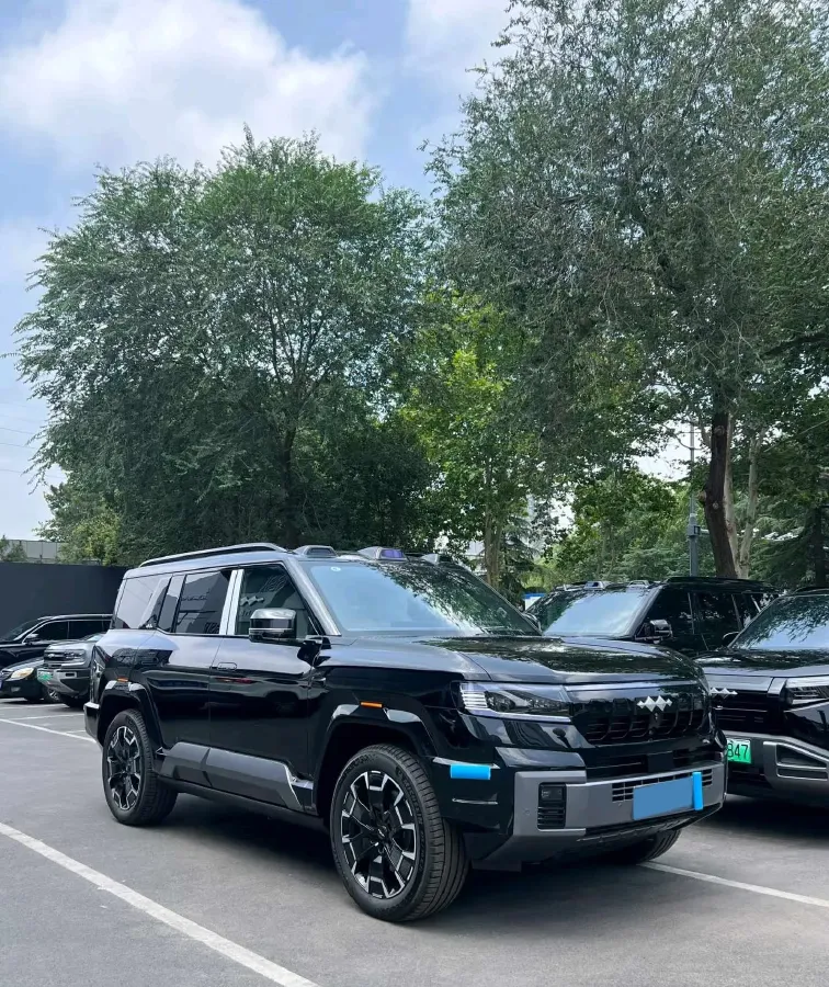 2025 FangChengBao Bao 8 2.0T 245HP L4 E-CVT PHEV 36.8KWH,autocango,china used car exporter,china ev exporter,chinese used car exporter,chinese used ev exporter