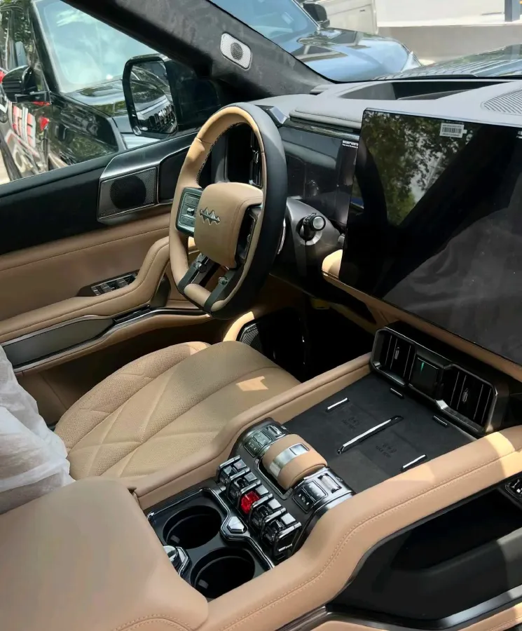 2025 FangChengBao Bao 8 2.0T 245HP L4 E-CVT PHEV 36.8KWH,autocango,china used car exporter,china ev exporter,chinese used car exporter,chinese used ev exporter