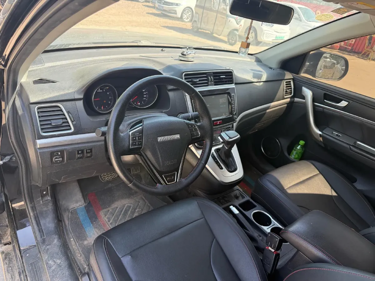 2019 Haval M6 1.5T 150HP L4 7DCT,autocango,china used car exporter,china ev exporter,chinese used car exporter,chinese used ev exporter