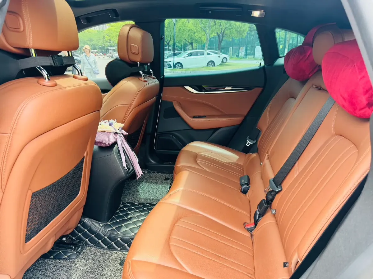 2021 Maserati Levante 3.0T 350HP V6 8AT,autocango,china used car exporter,china ev exporter,chinese used car exporter,chinese used ev exporter