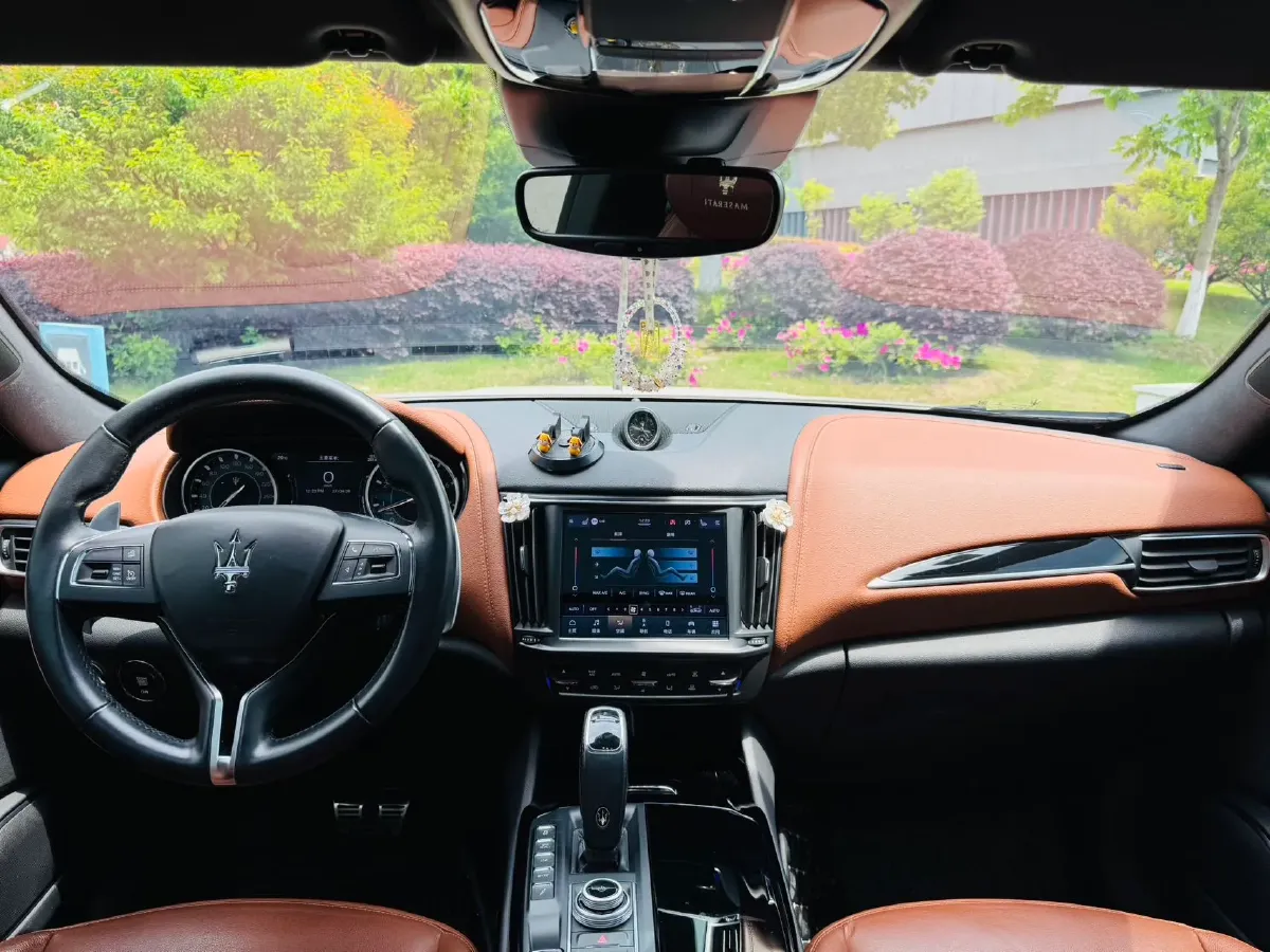 2021 Maserati Levante 3.0T 350HP V6 8AT,autocango,china used car exporter,china ev exporter,chinese used car exporter,chinese used ev exporter