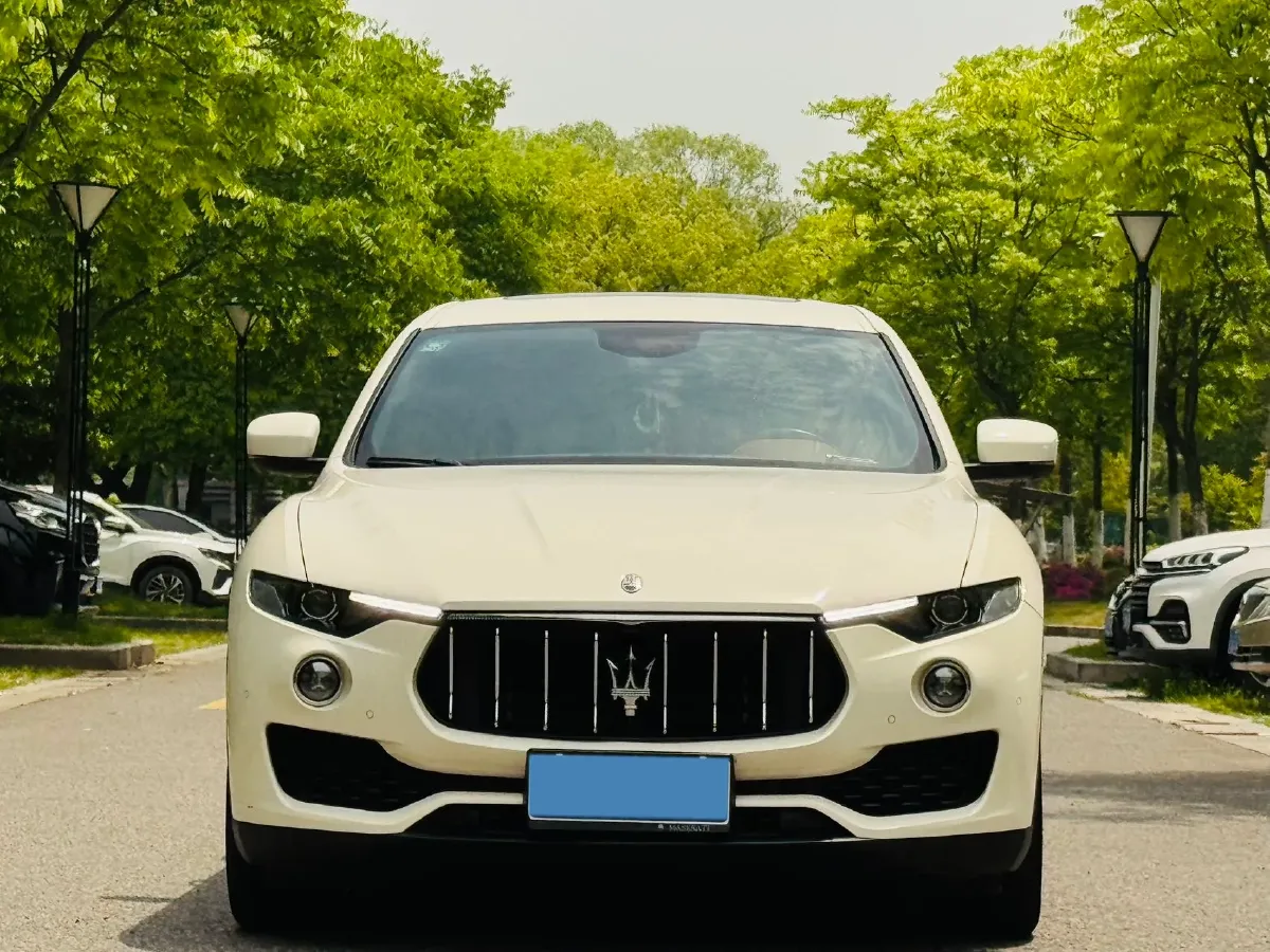 2021 Maserati Levante 3.0T 350HP V6 8AT,autocango,china used car exporter,china ev exporter,chinese used car exporter,chinese used ev exporter