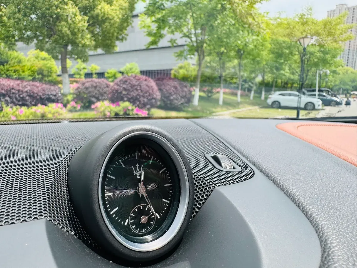 2021 Maserati Levante 3.0T 350HP V6 8AT,autocango,china used car exporter,china ev exporter,chinese used car exporter,chinese used ev exporter