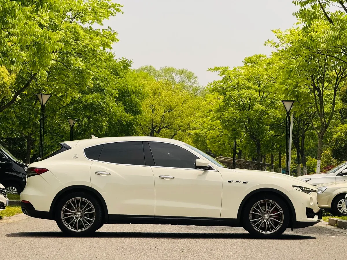 2021 Maserati Levante 3.0T 350HP V6 8AT,autocango,china used car exporter,china ev exporter,chinese used car exporter,chinese used ev exporter