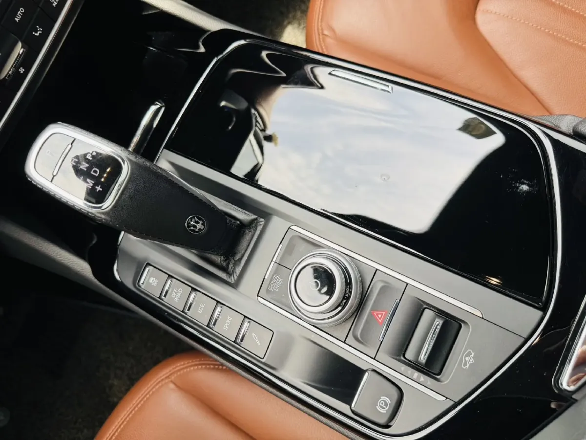 2021 Maserati Levante 3.0T 350HP V6 8AT,autocango,china used car exporter,china ev exporter,chinese used car exporter,chinese used ev exporter