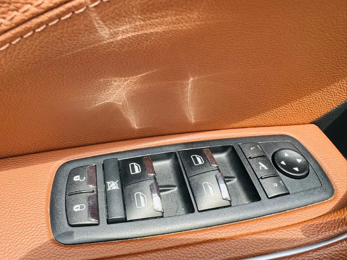 2021 Maserati Levante 3.0T 350HP V6 8AT,autocango,china used car exporter,china ev exporter,chinese used car exporter,chinese used ev exporter