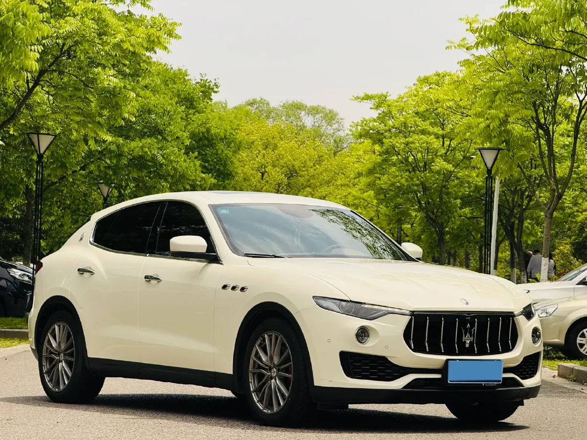 2021 Maserati Levante 3.0T 350HP V6 8AT,autocango,china used car exporter,china ev exporter,chinese used car exporter,chinese used ev exporter